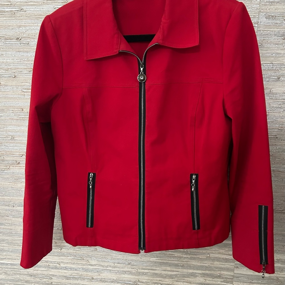 St. John Sport Red Fitted Jacket with Fold-Down Collar